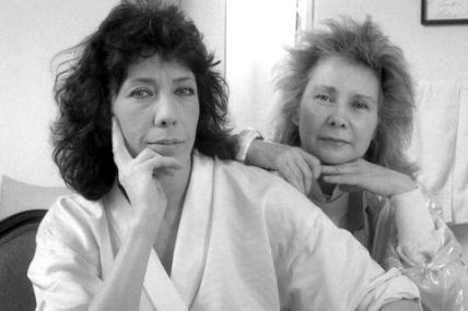 Lily Tomlin is married to Jane Wagner.